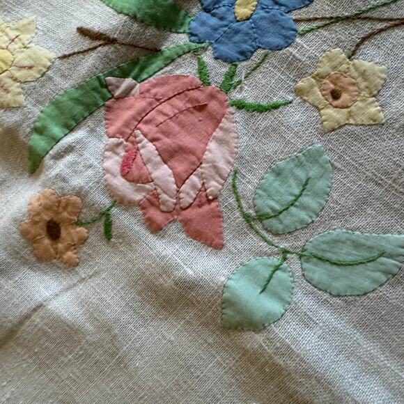 Cottage Core Flower Appliquéd Small Linen White Tablecloth Green Pink Blue 33x35 - Picture 6 of 9
